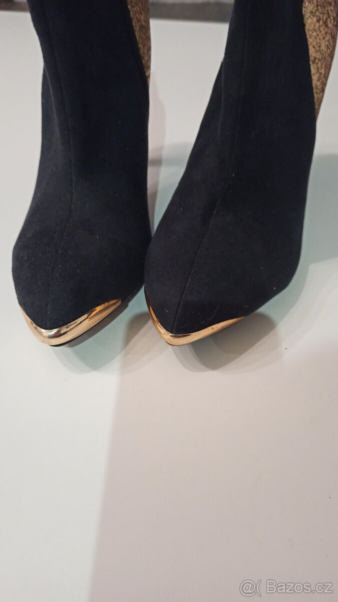 Krásné nízké kozačky - 5