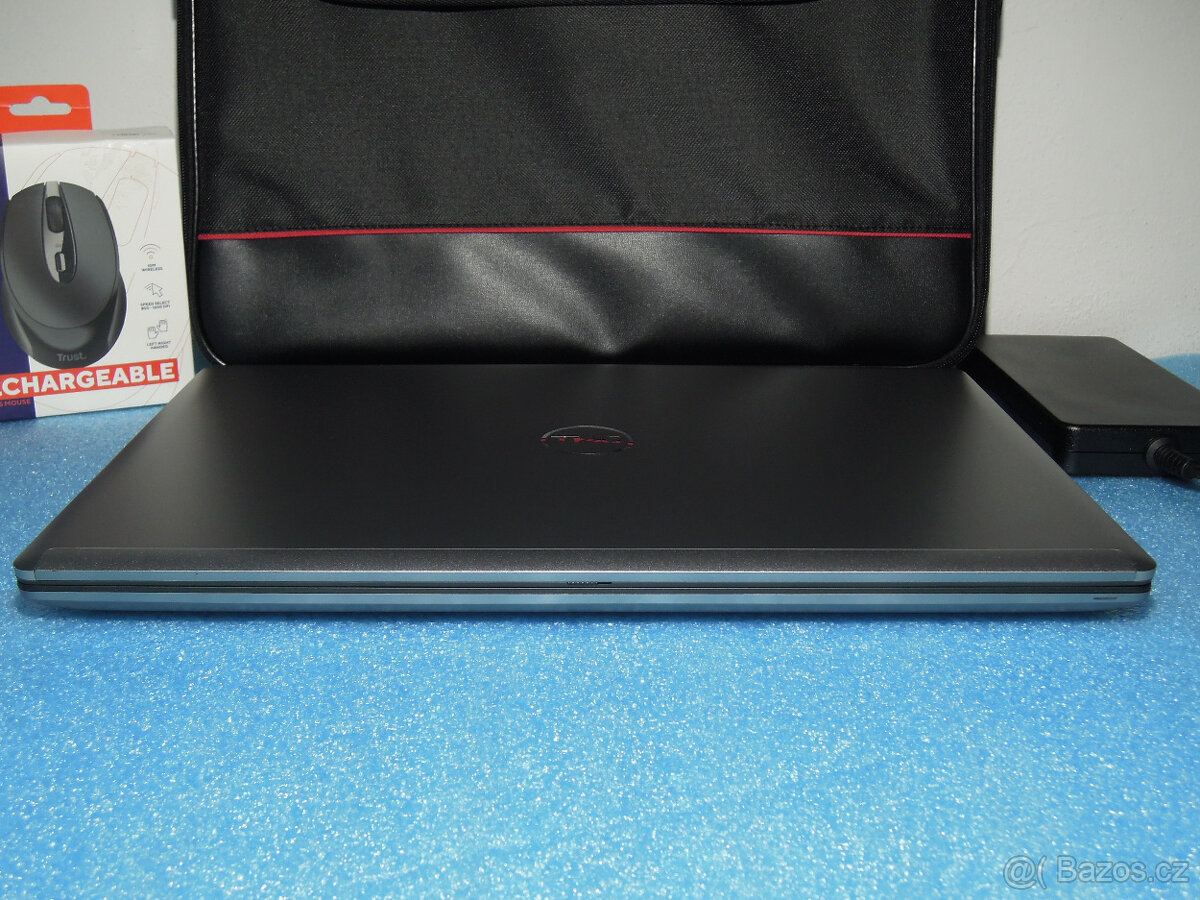 Dell Precision 7750 17 6.Jádro Xeon 10855M 64GB 1TB SSD RTX - 5