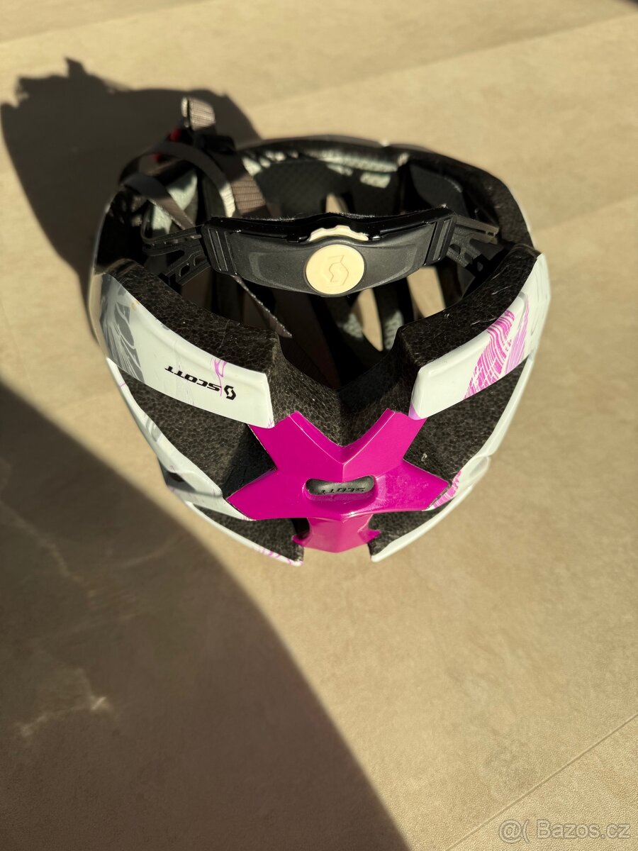 Cyklo helma SCOOT - 5