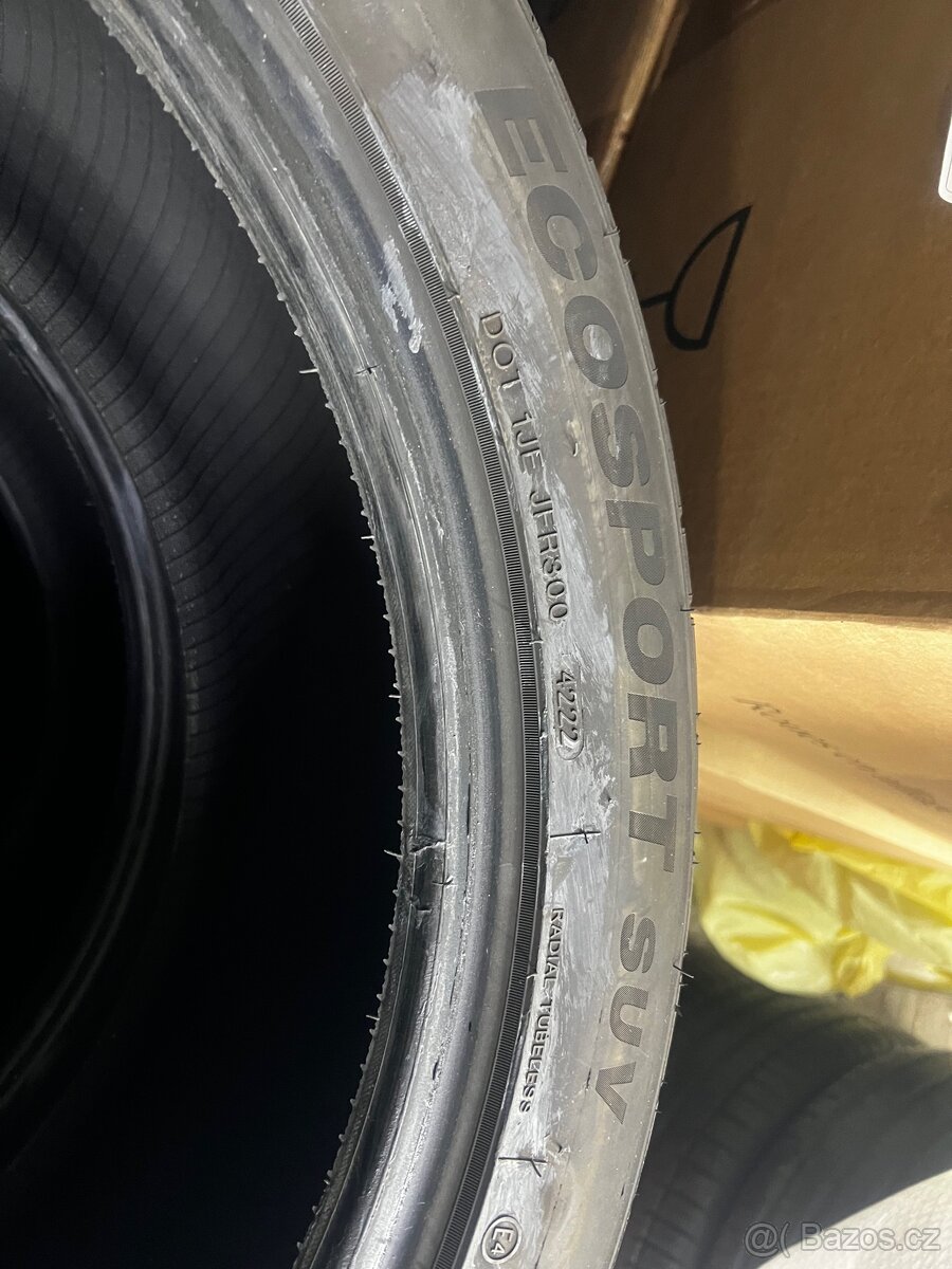 Letni pneu 285/40/21 5 mm - 5