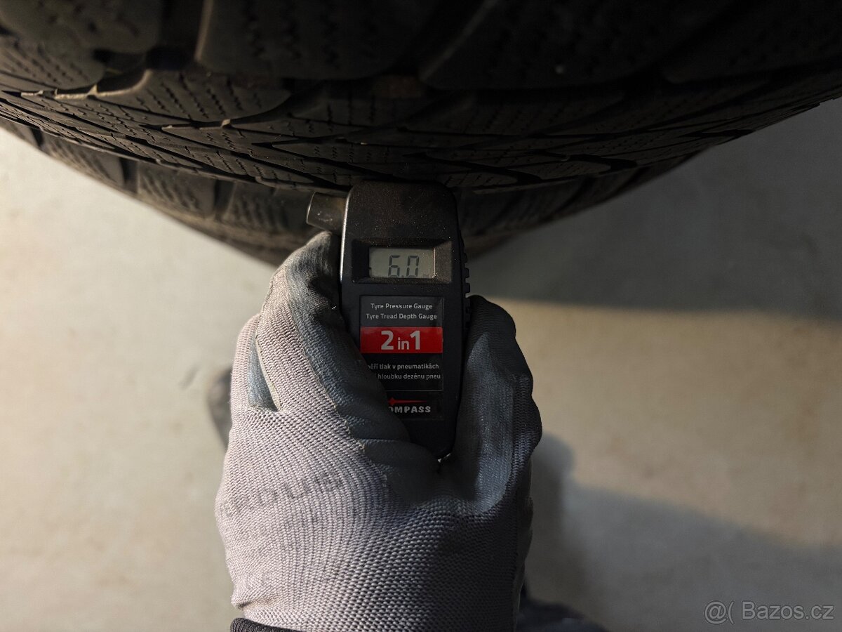 Zimní pneu Dunlop 235/55R19 - 5