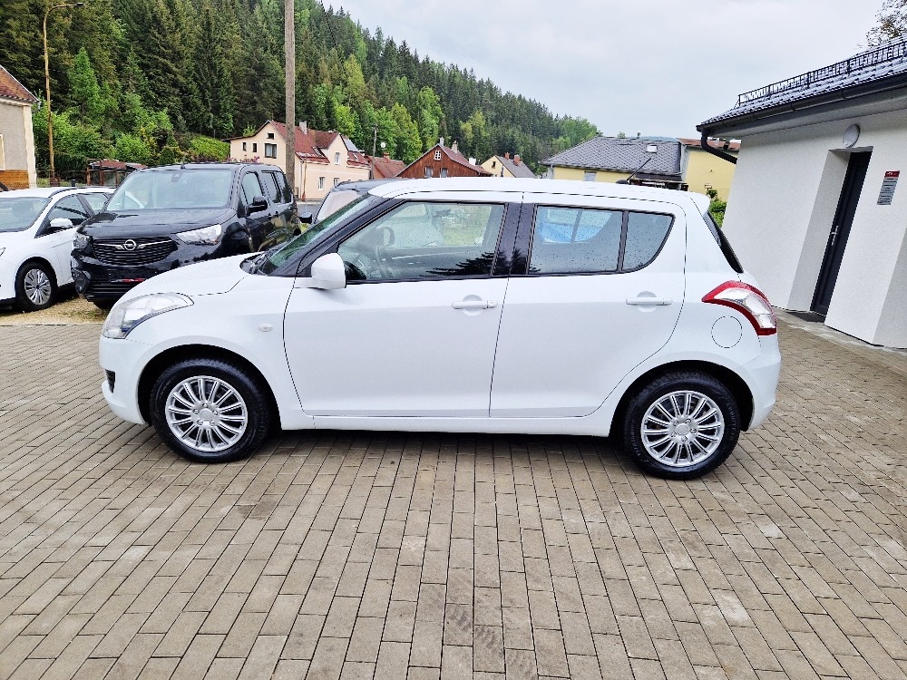 SUZUKI SWIFT, pohon 4x4, r.v. 2013, 82 tis. km - 5