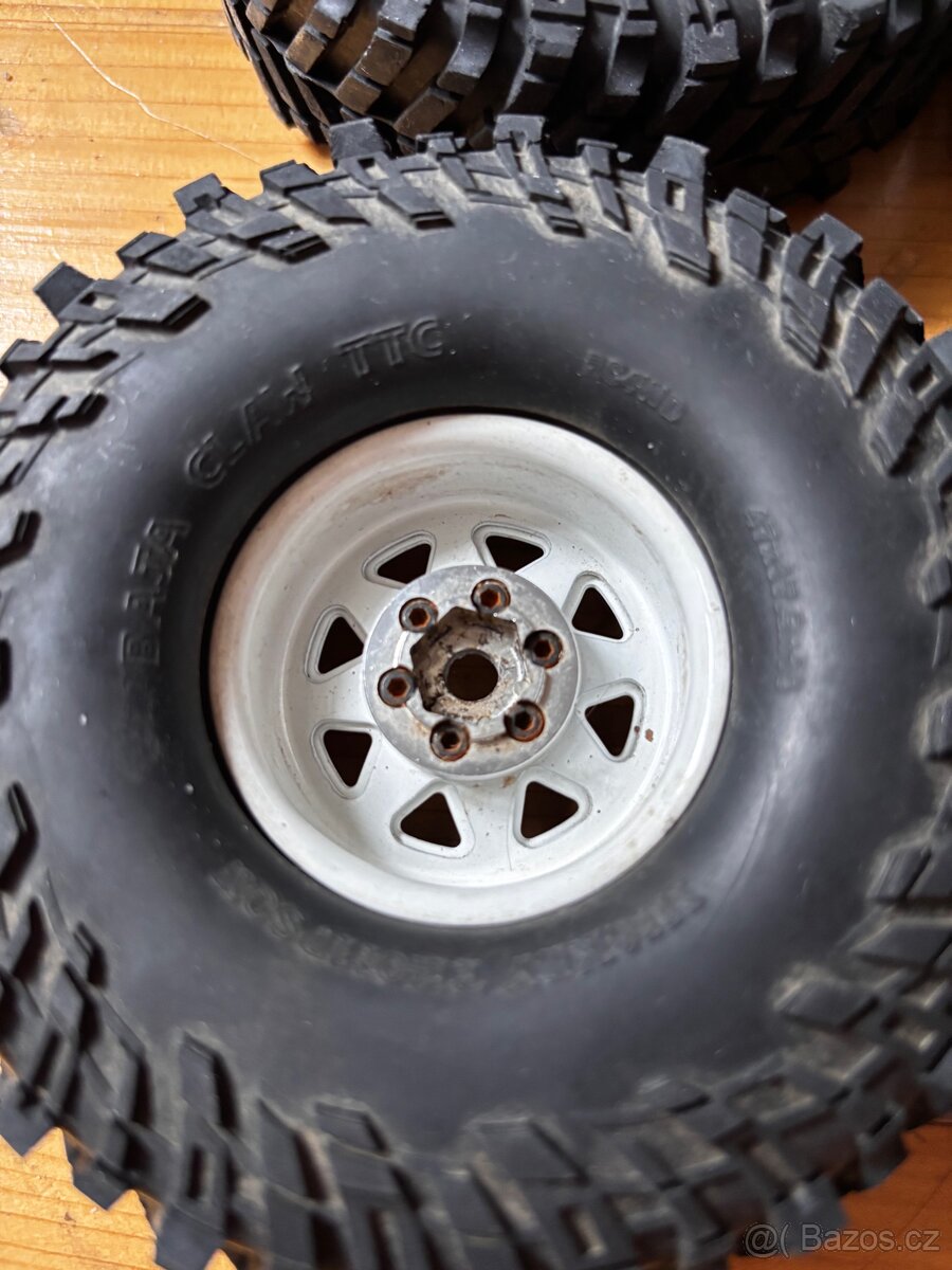 1:10 kola pro RC auto crawler RC4WD Mickey Thompson - 5