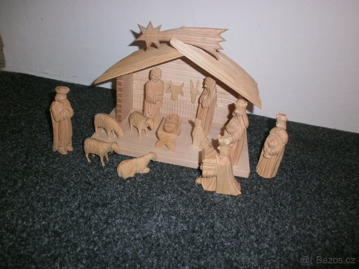 Ručně vyřezávaný dřevěný betlém 14a1 - 5