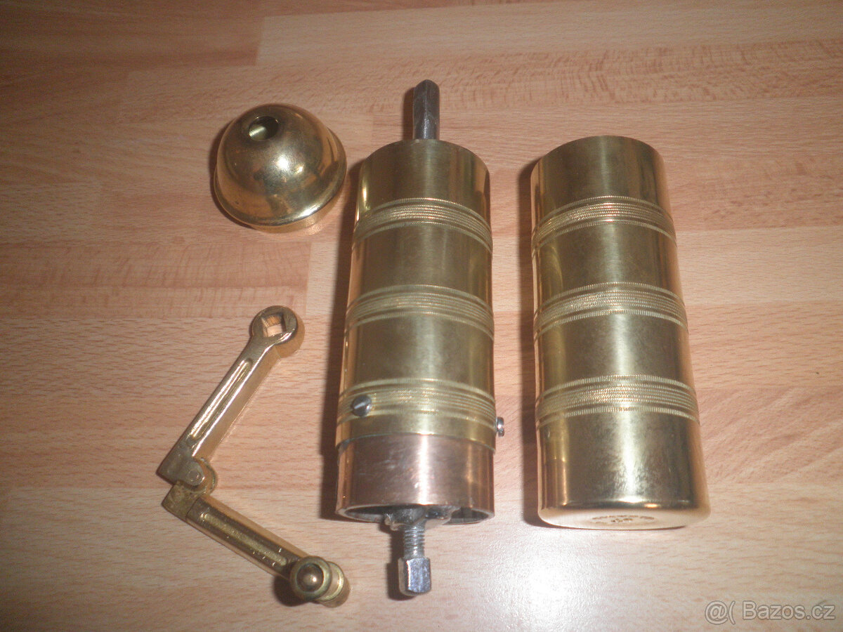 Mlýnek na kávu - 5