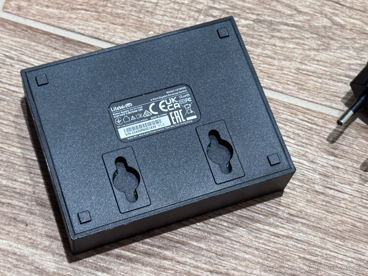 Switch TP-Link LS1005G (5x RJ45 10/100/1000 Mb/s) - 5