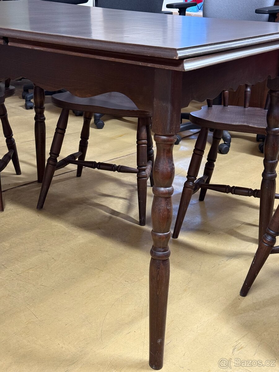 Jídelní stůl + 6 židlí - 5