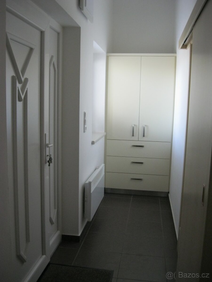 Prodej RD 4+1 s garáží Mastník u Třebíče, zahrada 1862m2 - 5