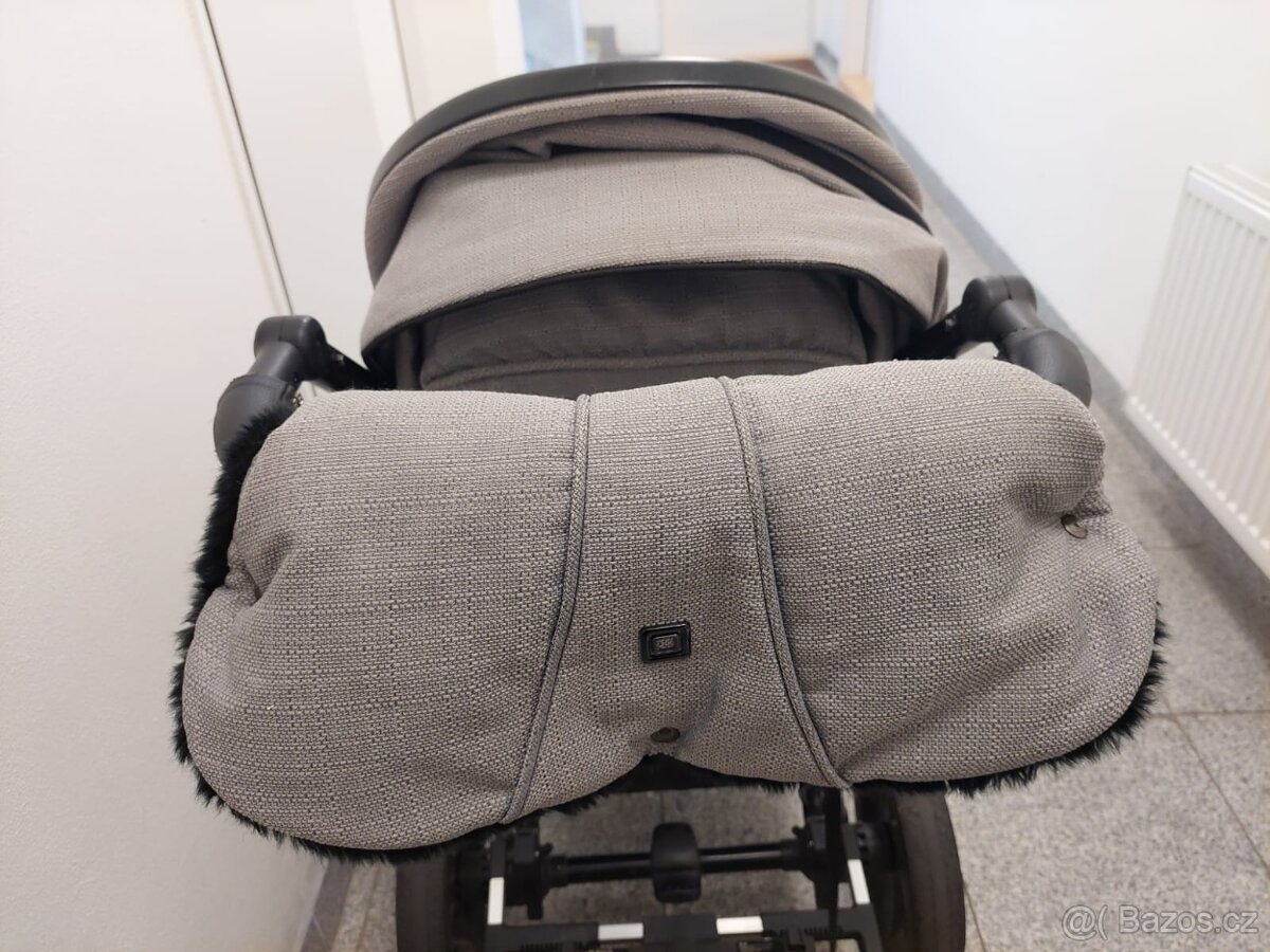 Kočárek Moon - kompletní set s korbičkou - 5