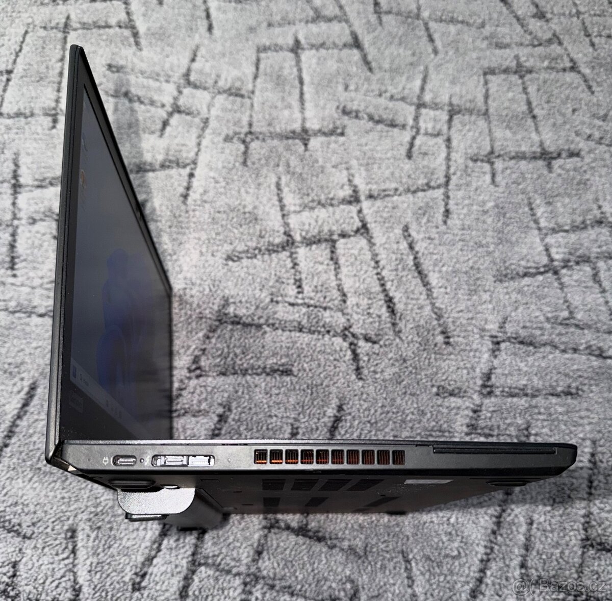 Lenovo T480 - Core i5 - DDR4 - SSD - nová baterie - 5