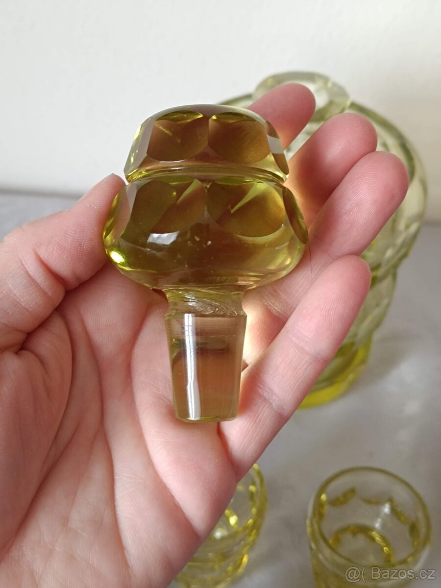 Retro karafa s panáky - 5