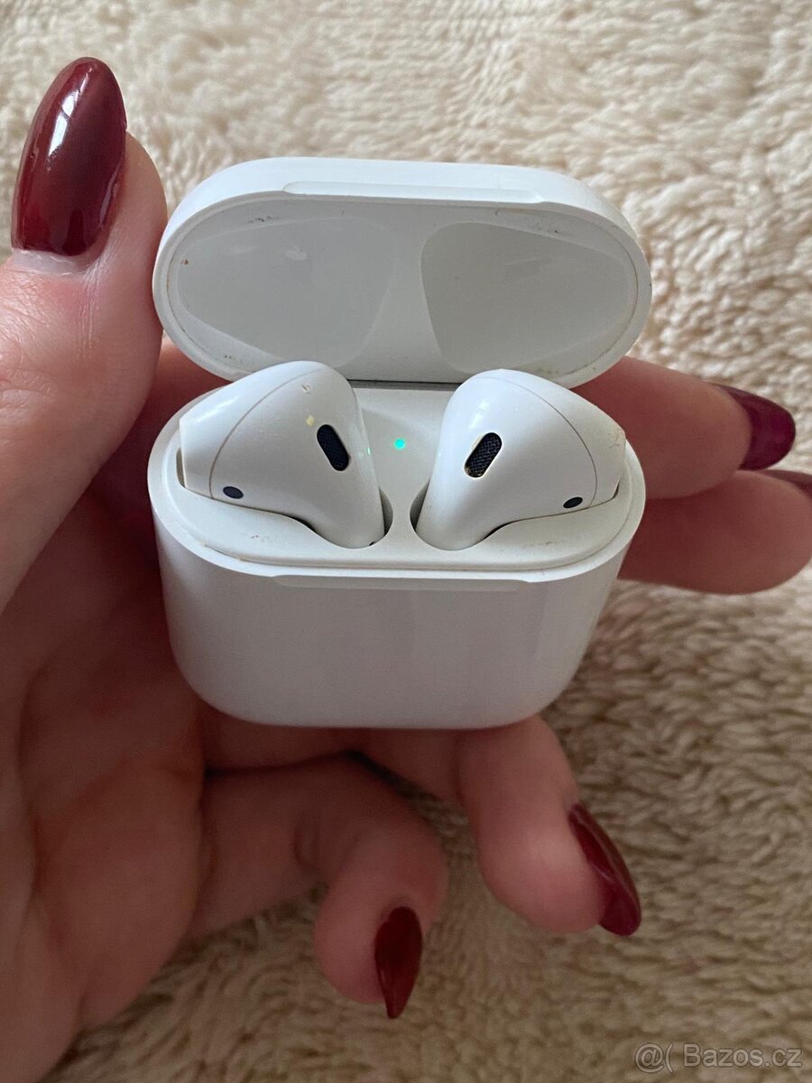 Apple AirPods 2. generace - 5
