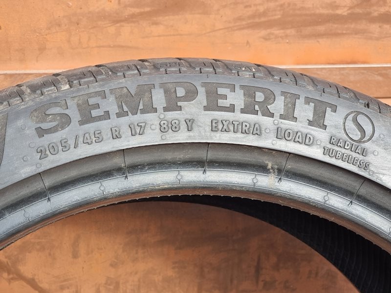 Letní Semperit 205/45/17 - 5