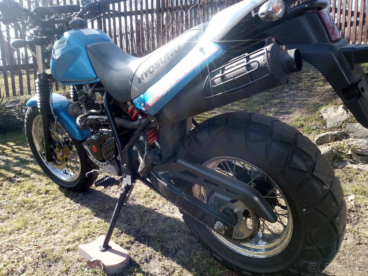 Hyosung Karion 125