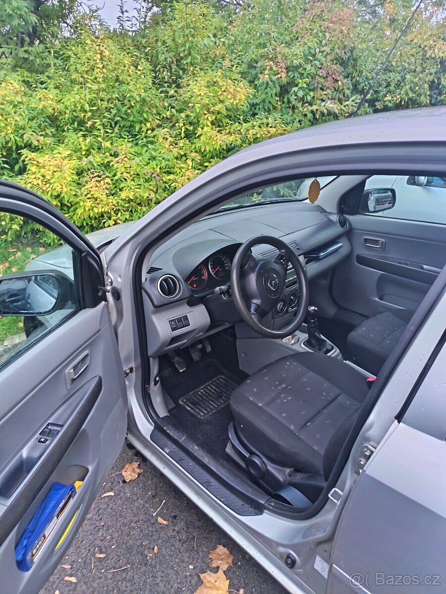 Prodám mazdu2 - 5