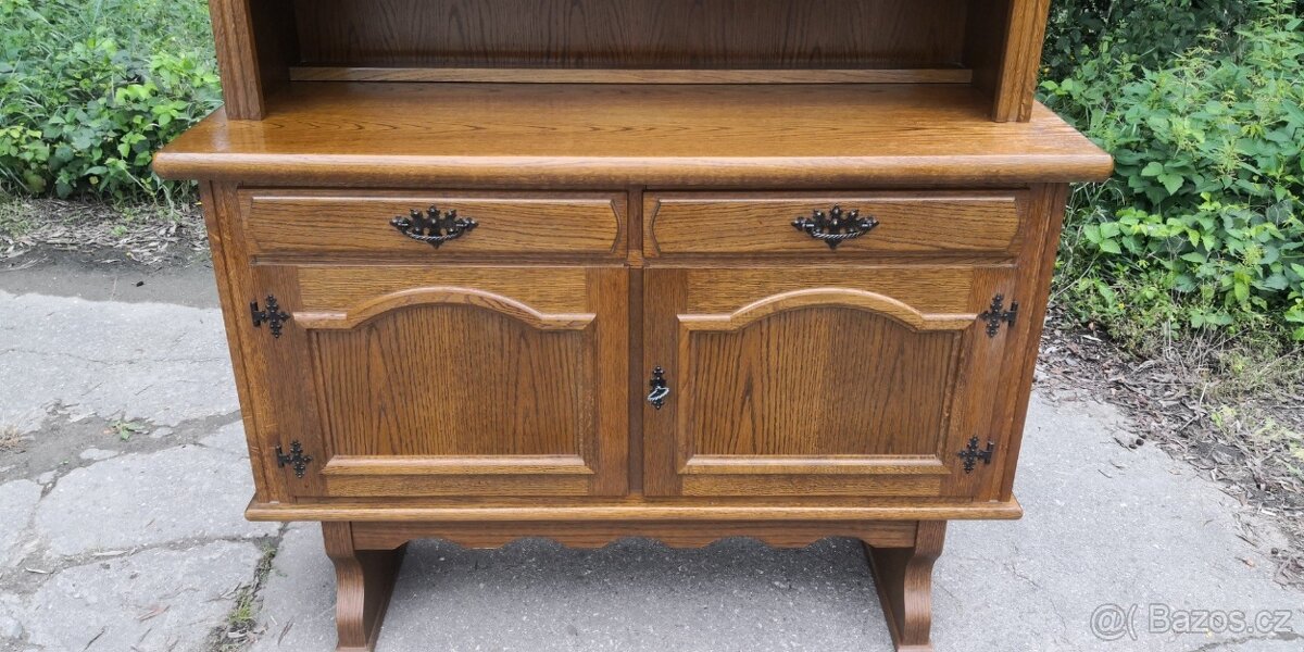 Masivní rustikální příborník - 5