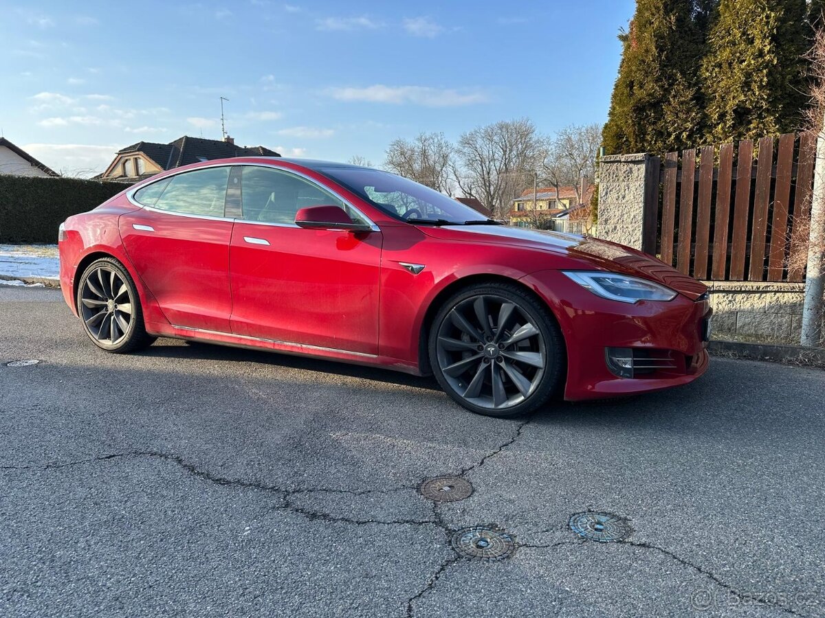 Tesla.model S 75D model.r.2018 - 5