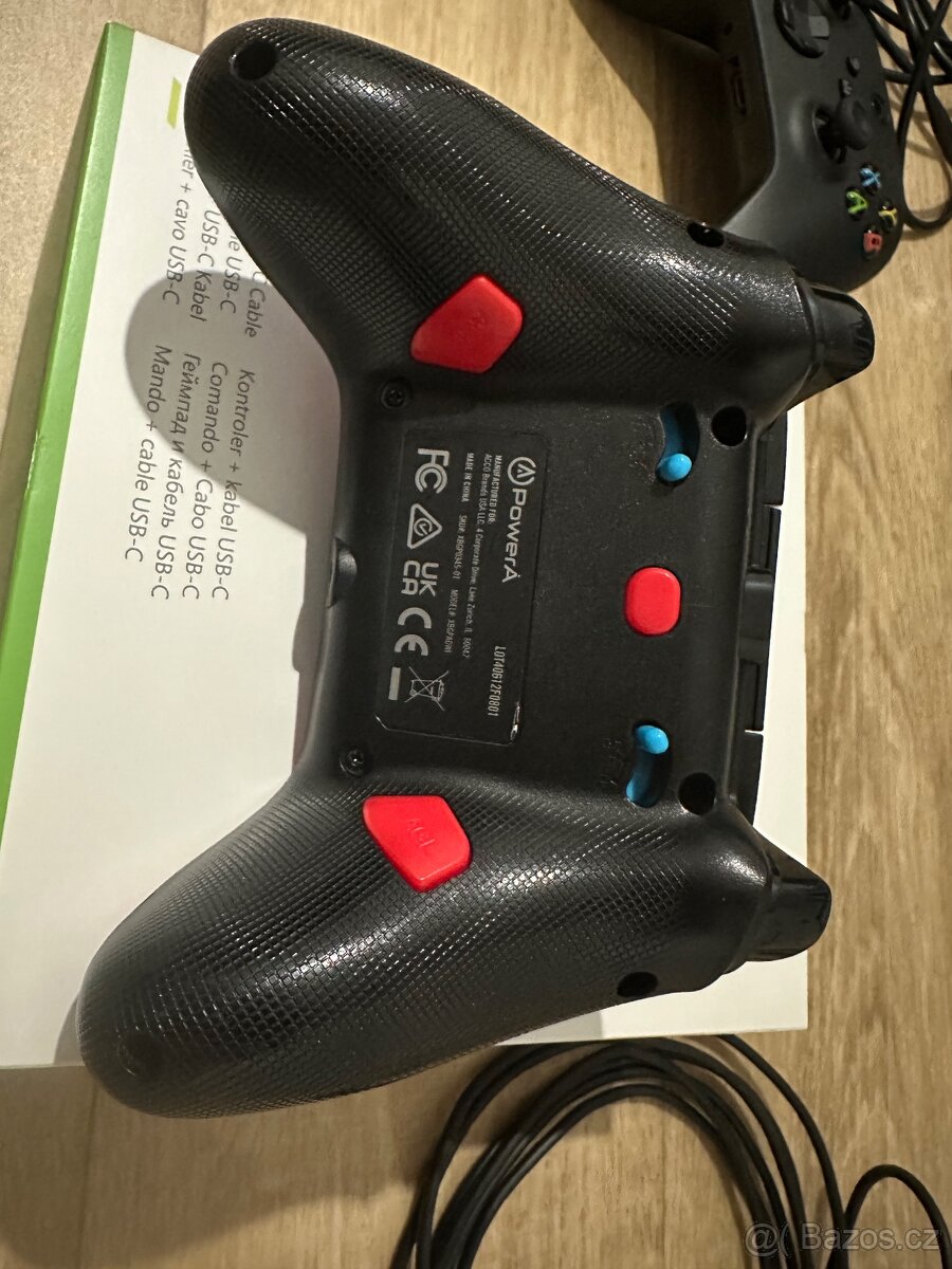 Xbox one S 1 TB + 2 ovladače - 5