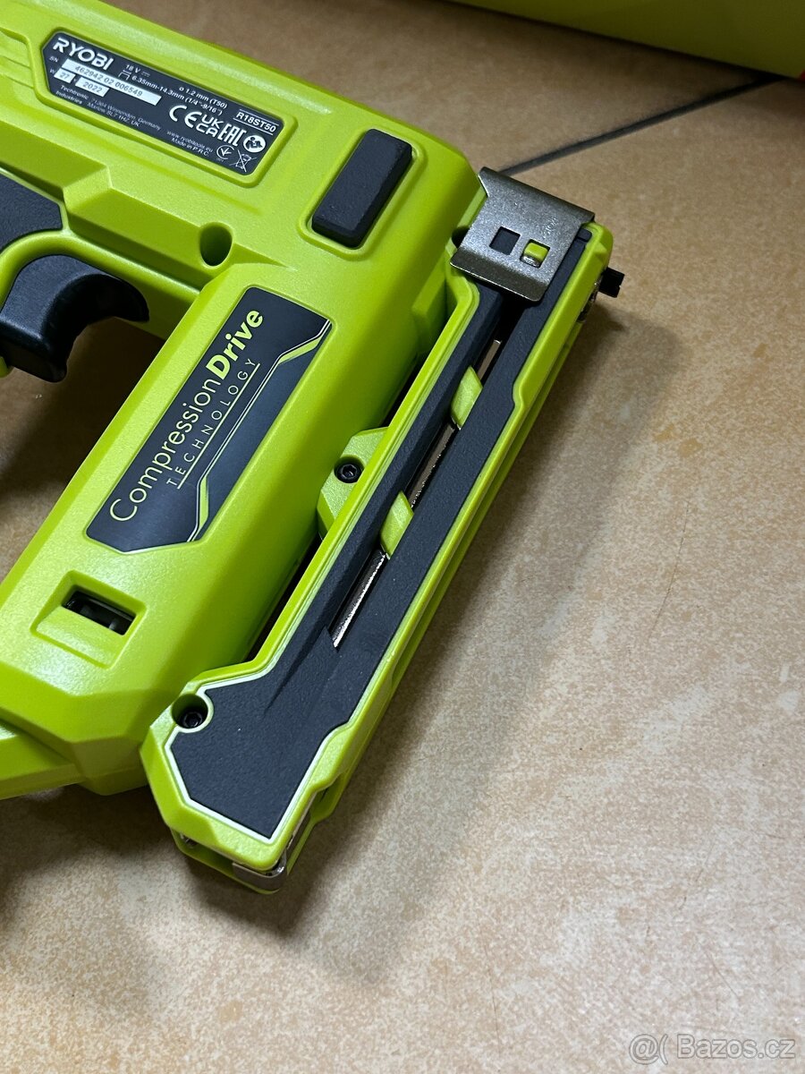 sponkovačka aku Ryobi R18ST50-0 - 5