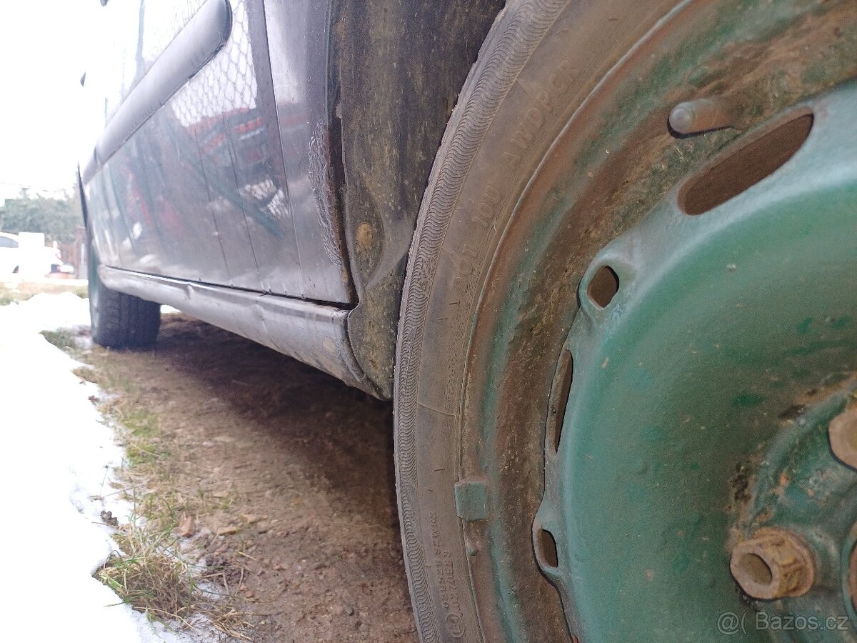 Seat Cordoba 1.2 benzín - 5