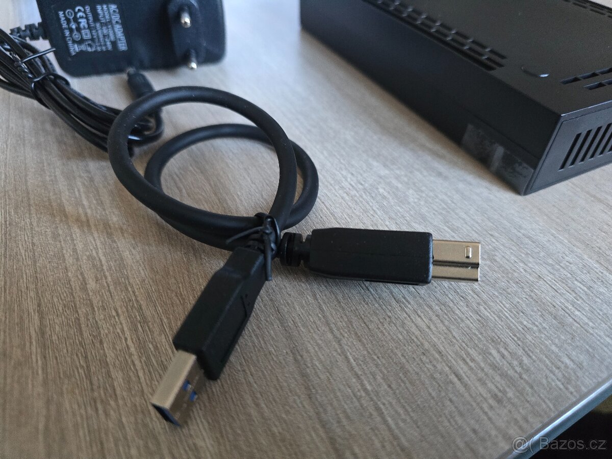 Pouzdro / box na 3,5palcový pevný disk USB 3.0 SATA - 5