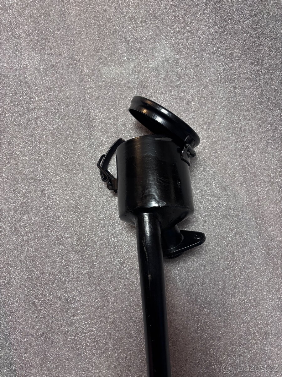 Porsche 356 nálevka oleje do motoru. - 5