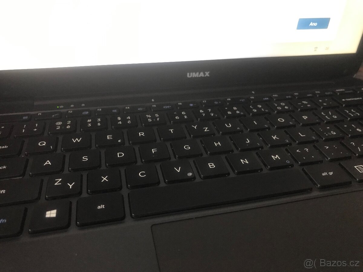 UMAX VisionBook N14R - notebook - černý - 5