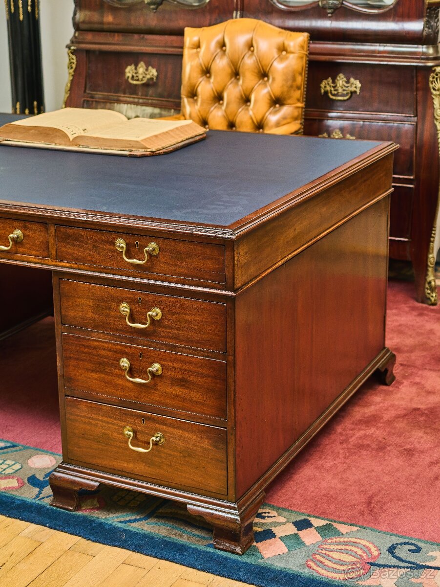 Velký anglický psací stůl. Oboustranný - 5