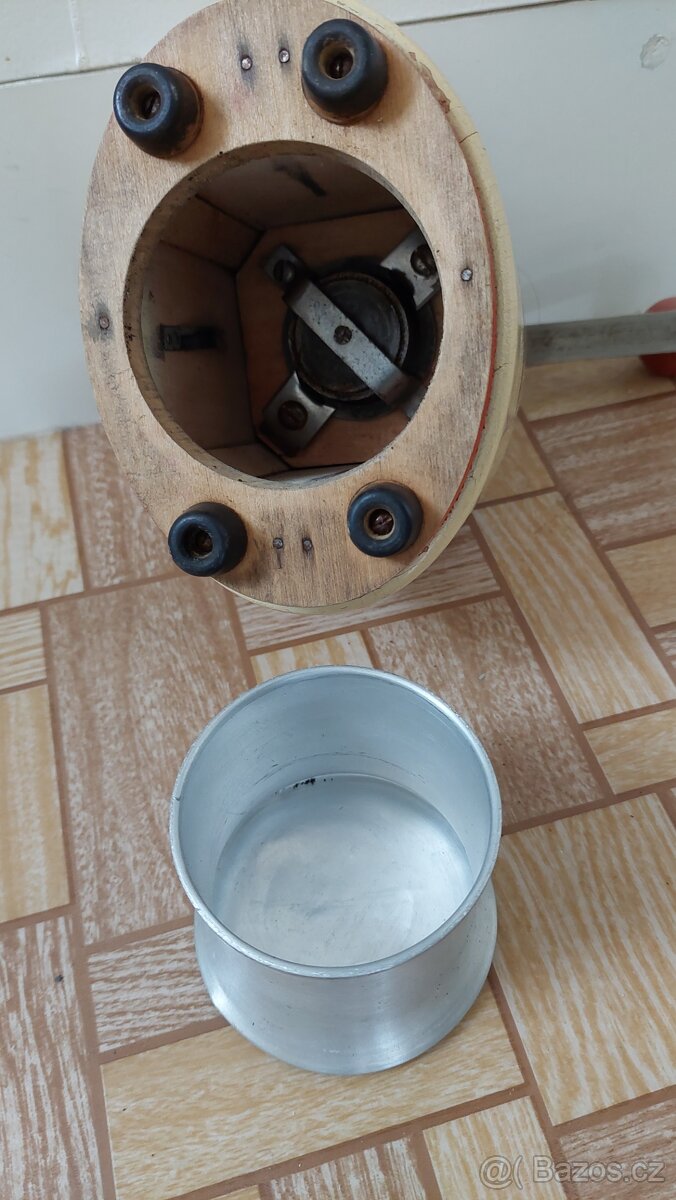 Mlýnek na kávu - 5