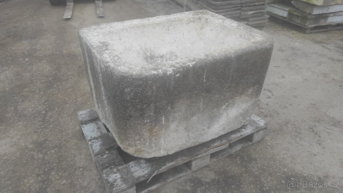 Stará kamenná stírka, kamenka, koryto, 104x80x64 cm - 5