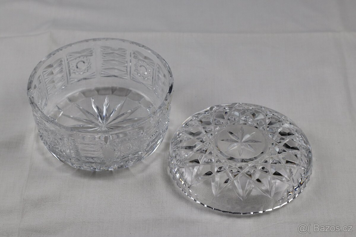 Broušená křišťálová dóza s víkem – ČSSR - 5