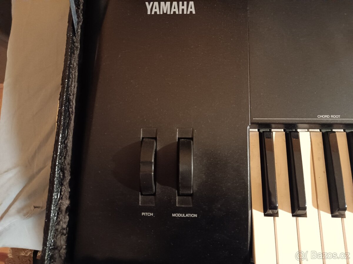 Klávesový syntezátor Yamaha QS-300 - 5