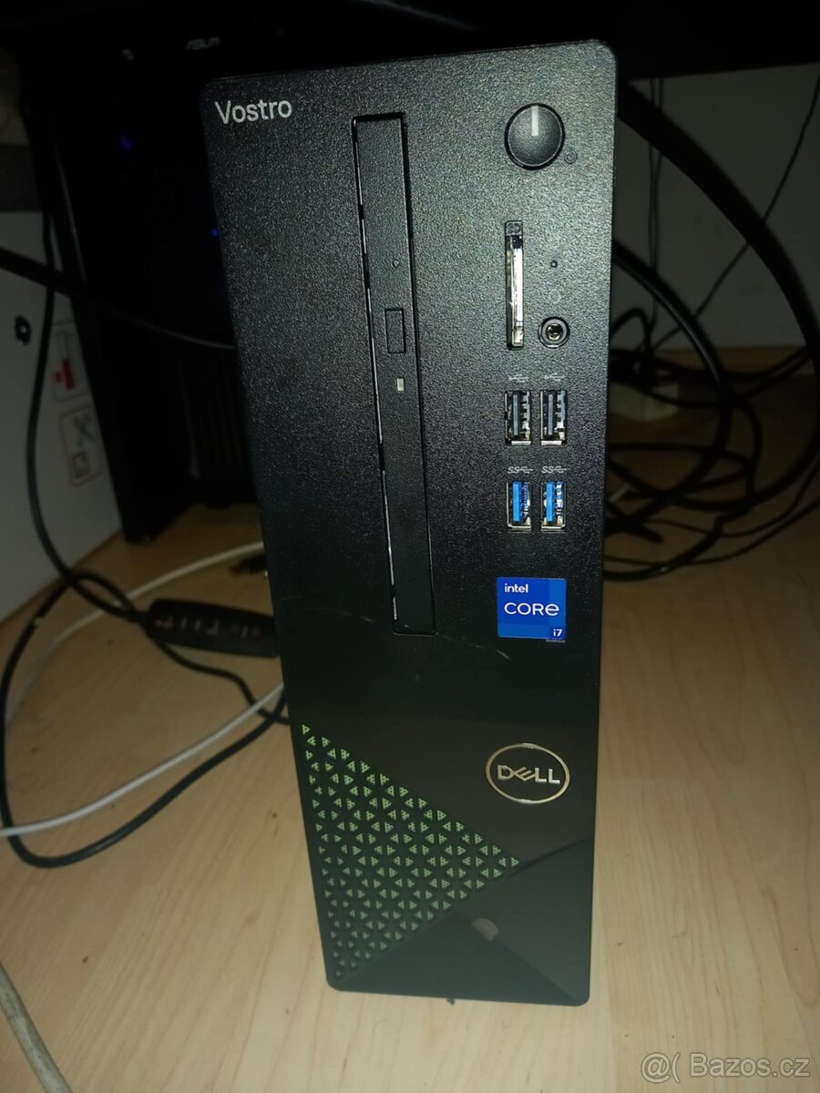 Dell Vostro 3710 SFF + monitor Dell - 5