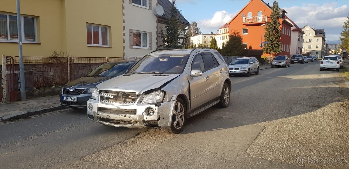 Prodám dveře na Mercedes Benz GL,ML,R - 5