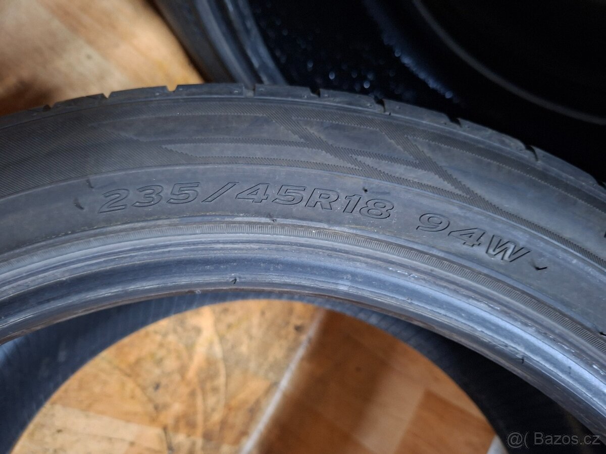 Letní pneu 235/45/18 - 5