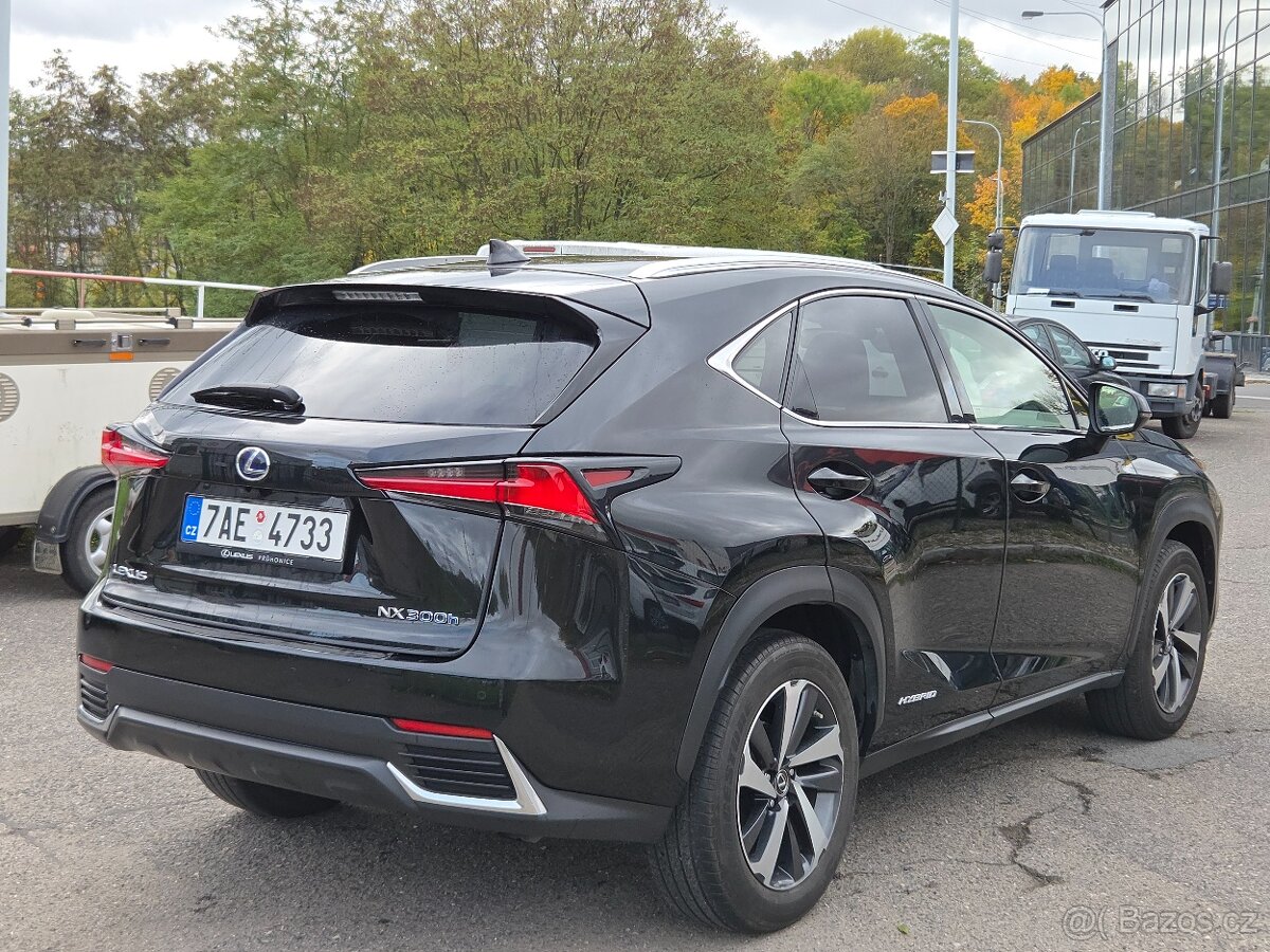 Lexus NX 300h 114kw LUXURY MAX rok 2018 - 5