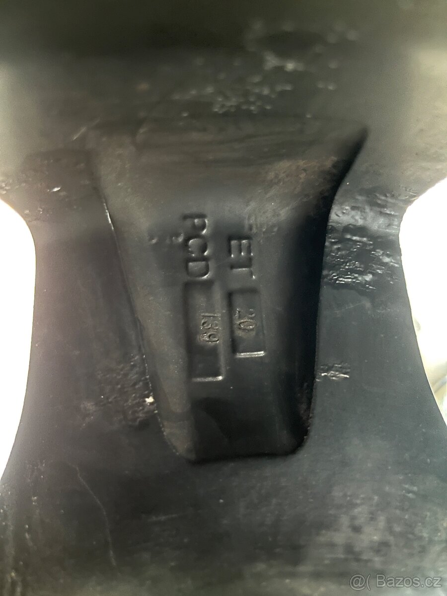 toyota hilux kola dotz - 5