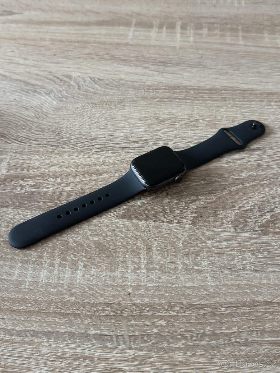 Apple Watch SE - 5