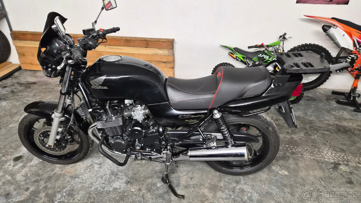 Honda CB 750 Nighthawk - 5