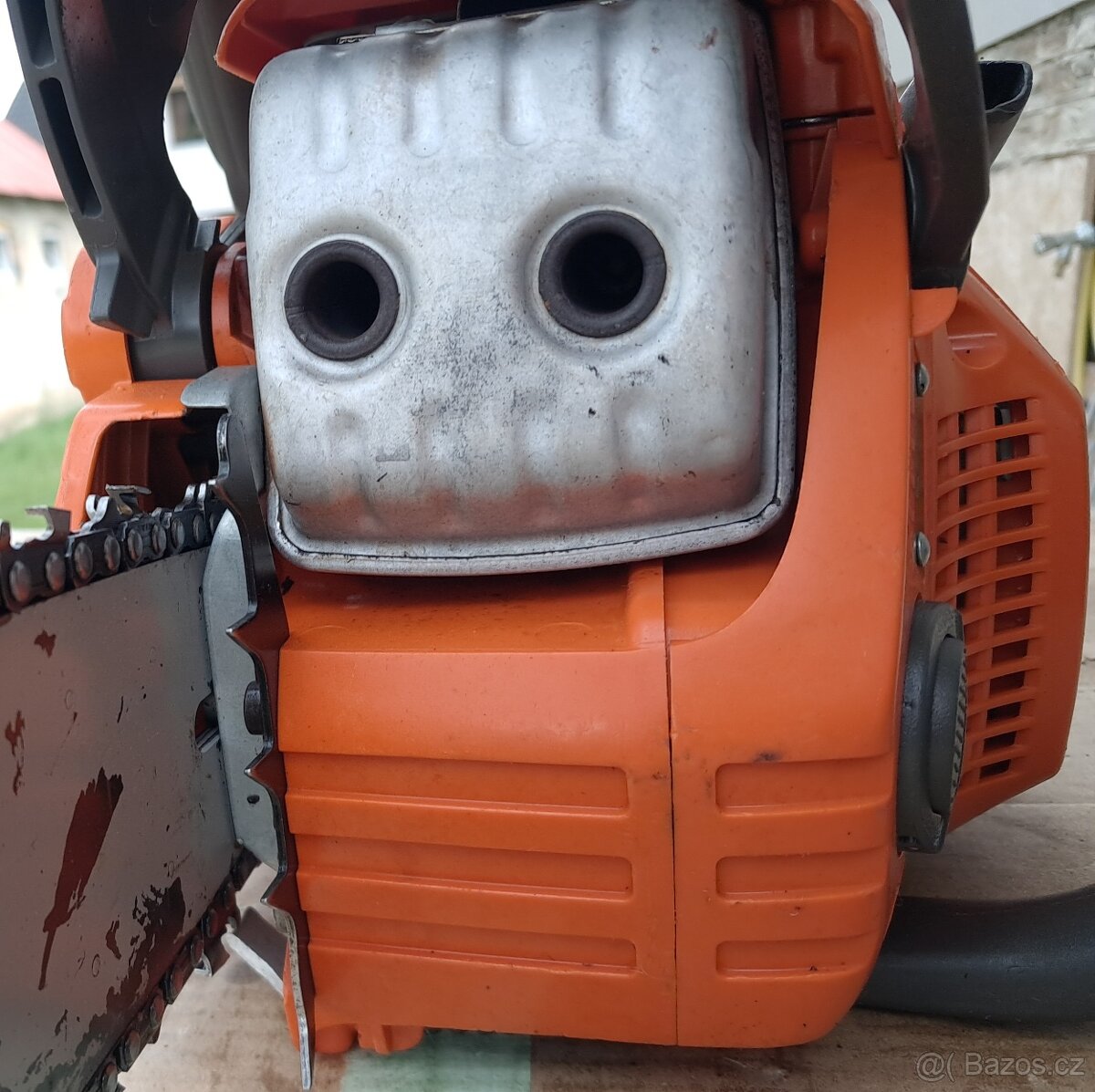 Husqvarna 435 motorova pila zaruce - 5