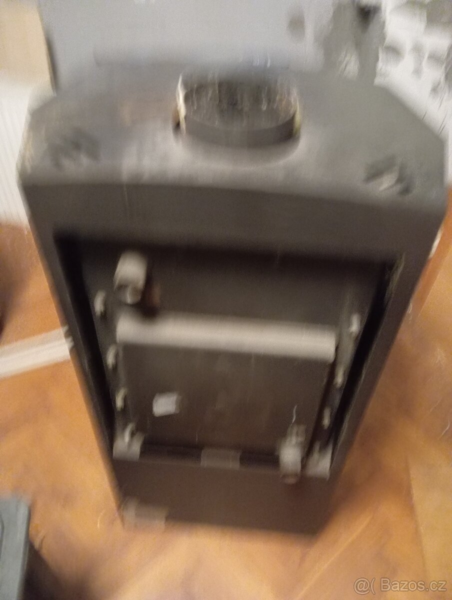 Teplovodní krbová kamna - 5