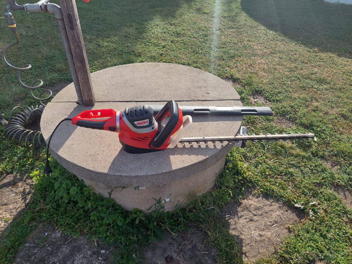 Prodám zastřihovač živého plotu - 5