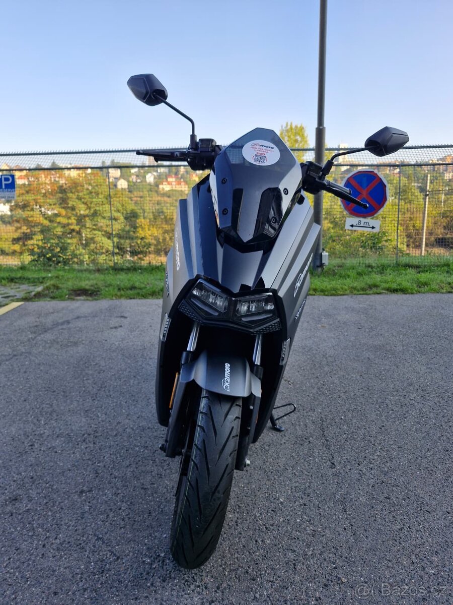 Horwin SK3 - předváděcí skútr - 5