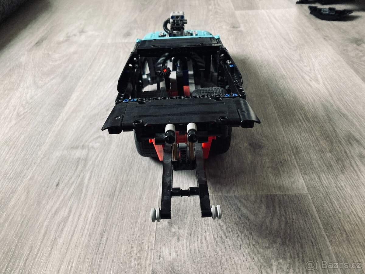 LEGO Technic 42050 Dragster - 5