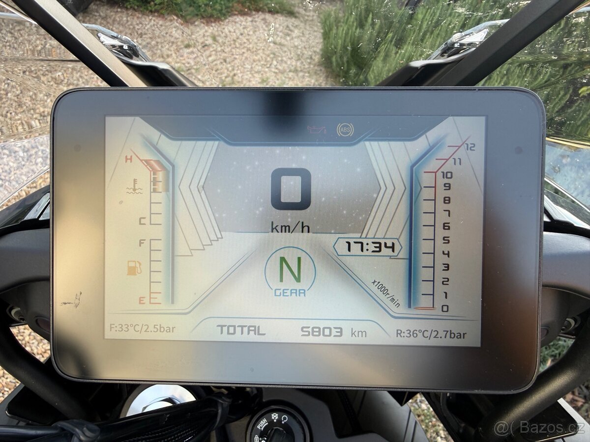 QJ Motor SRT 800SX - 5