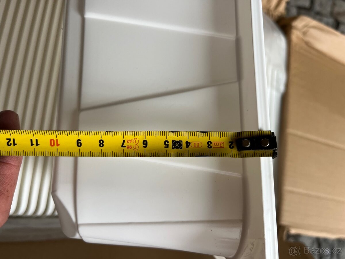 Včelařské potřeby - Prodám plastové misky - na krmení - 5