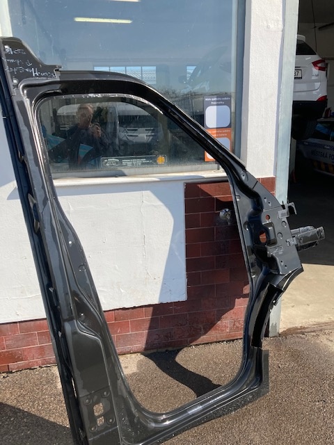 Rám pravých předních dveří Renault Master 2012 originál - 5