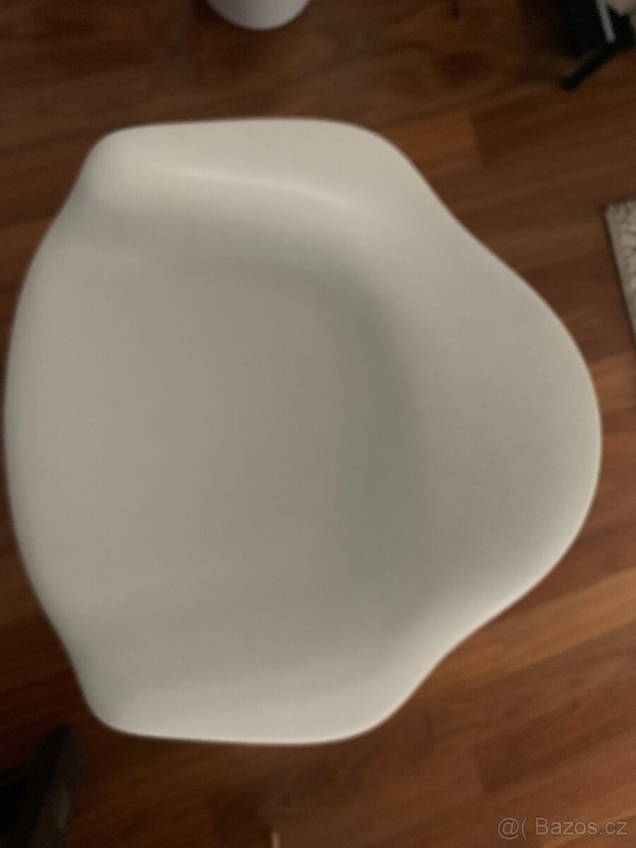 Bílá židle - 5