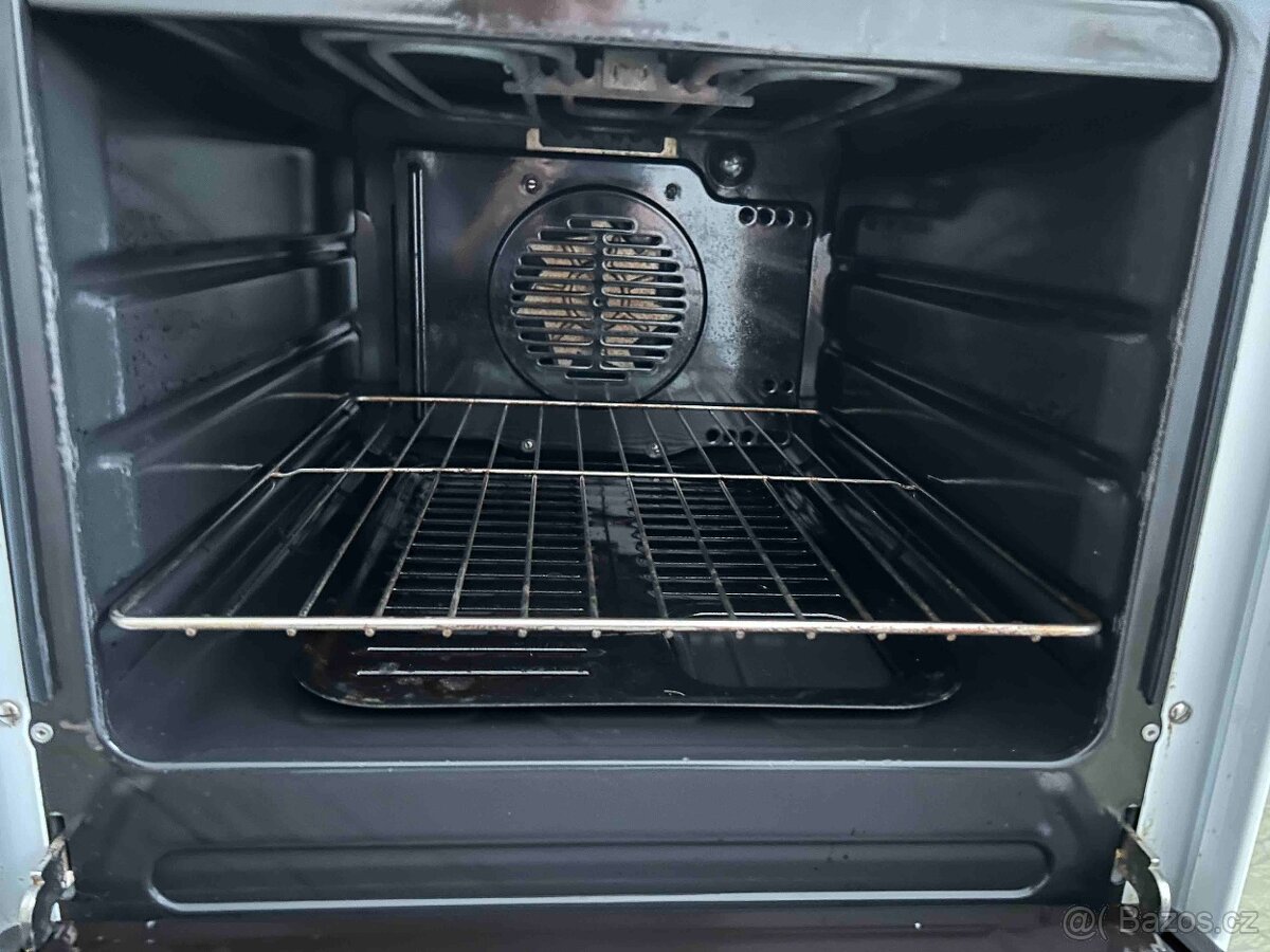 ELEKTRICKÝ SPORÁK - 5