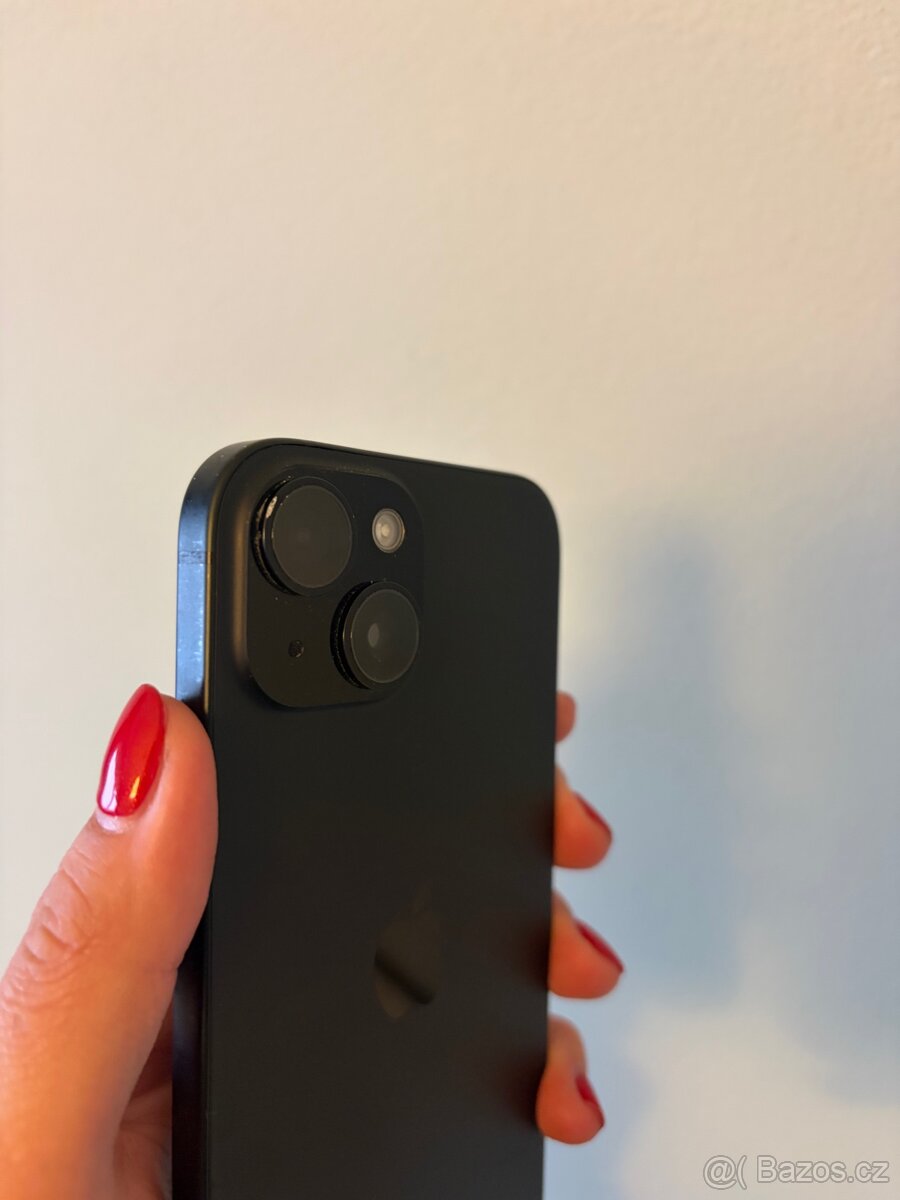 iPhone 15 (128 GB) černá - 5
